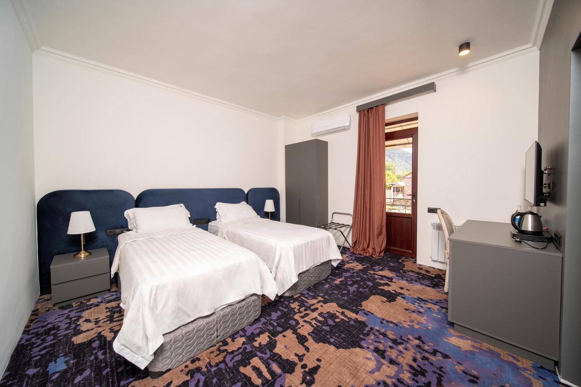 Kefilyan Family Hotel Sanain المظهر الخارجي الصورة