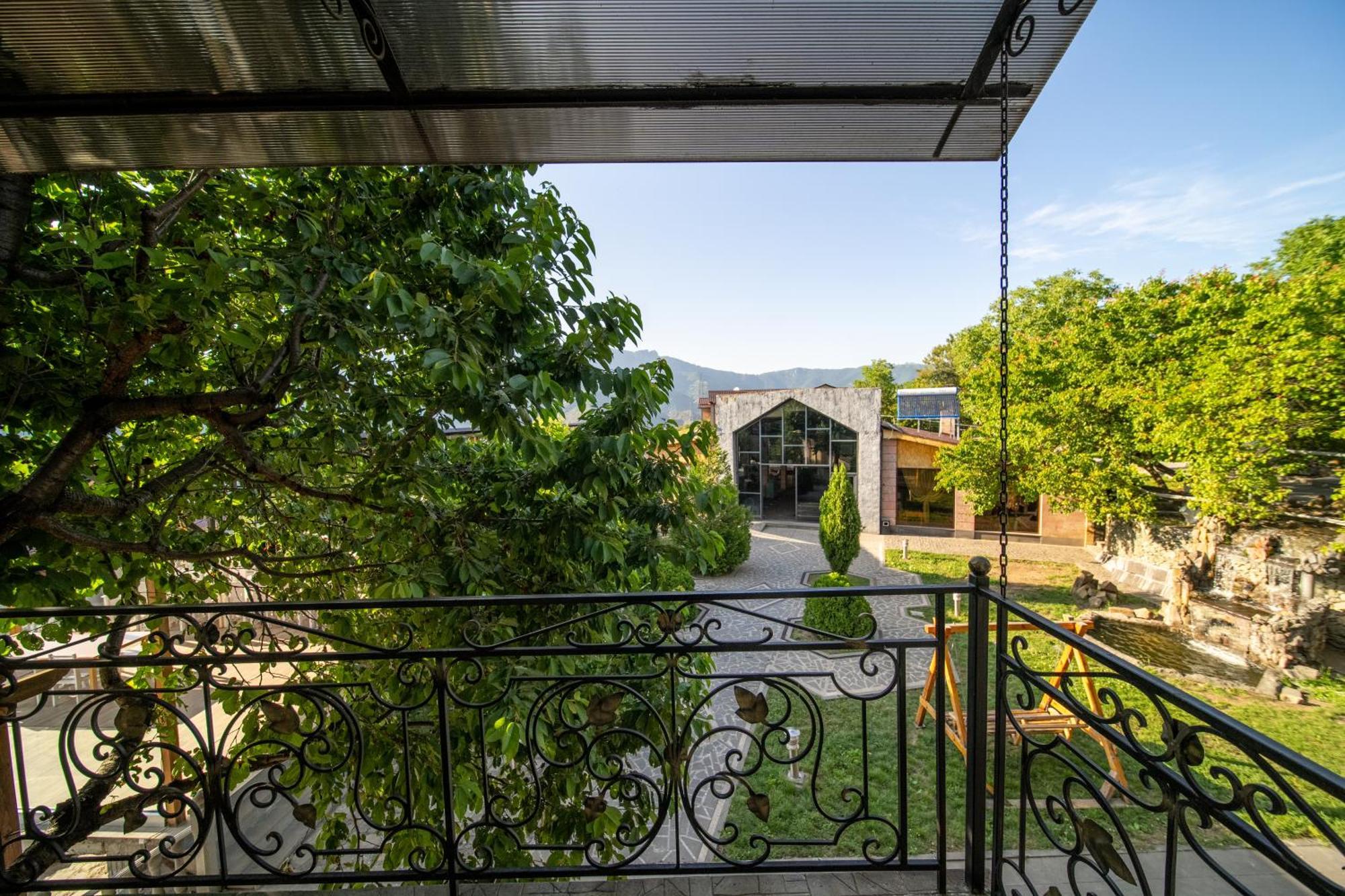 Kefilyan Family Hotel Sanain المظهر الخارجي الصورة
