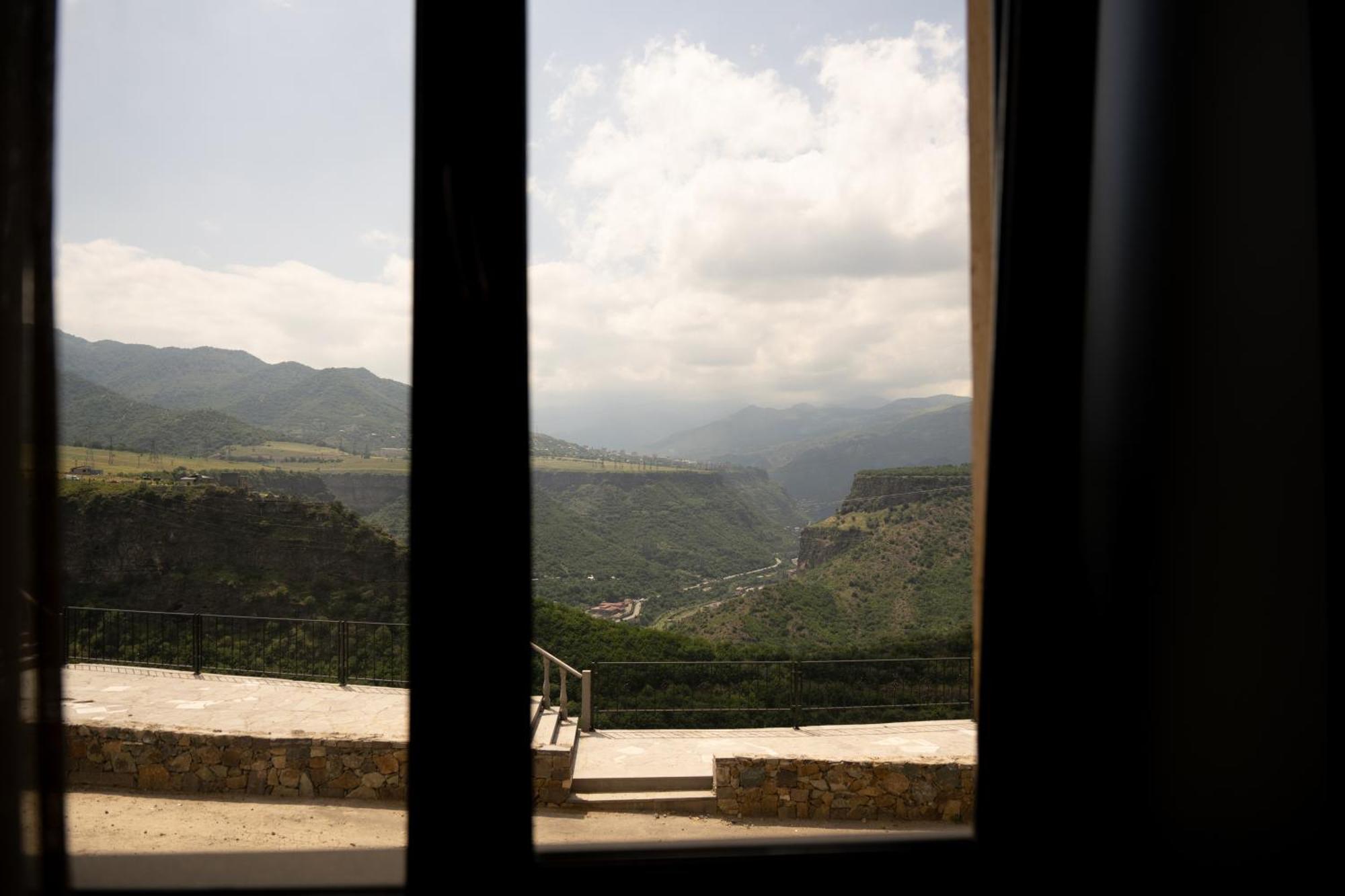 Kefilyan Family Hotel Sanain المظهر الخارجي الصورة
